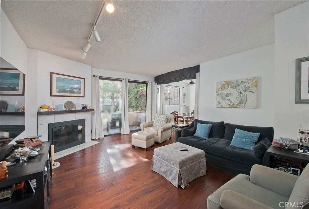 Photo of Listing #SR25078466