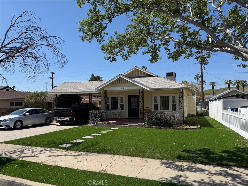 Photo of Listing #IV25078102