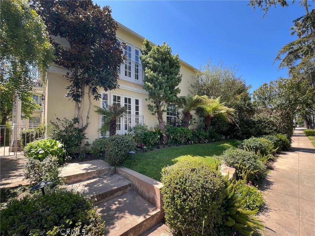 Photo of Listing #SR25078433