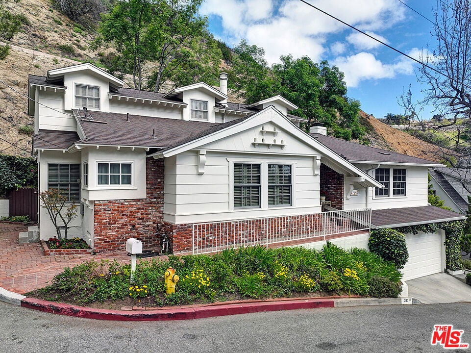 Photo of Listing #25523423