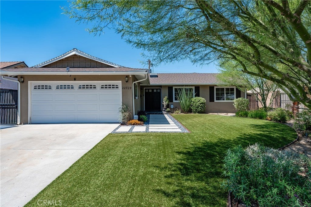 Photo of Listing #SR25078667