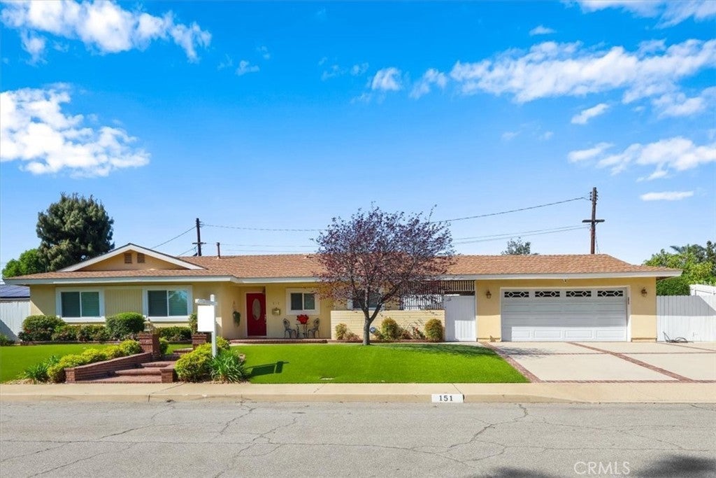 Photo of Listing #IV25078688