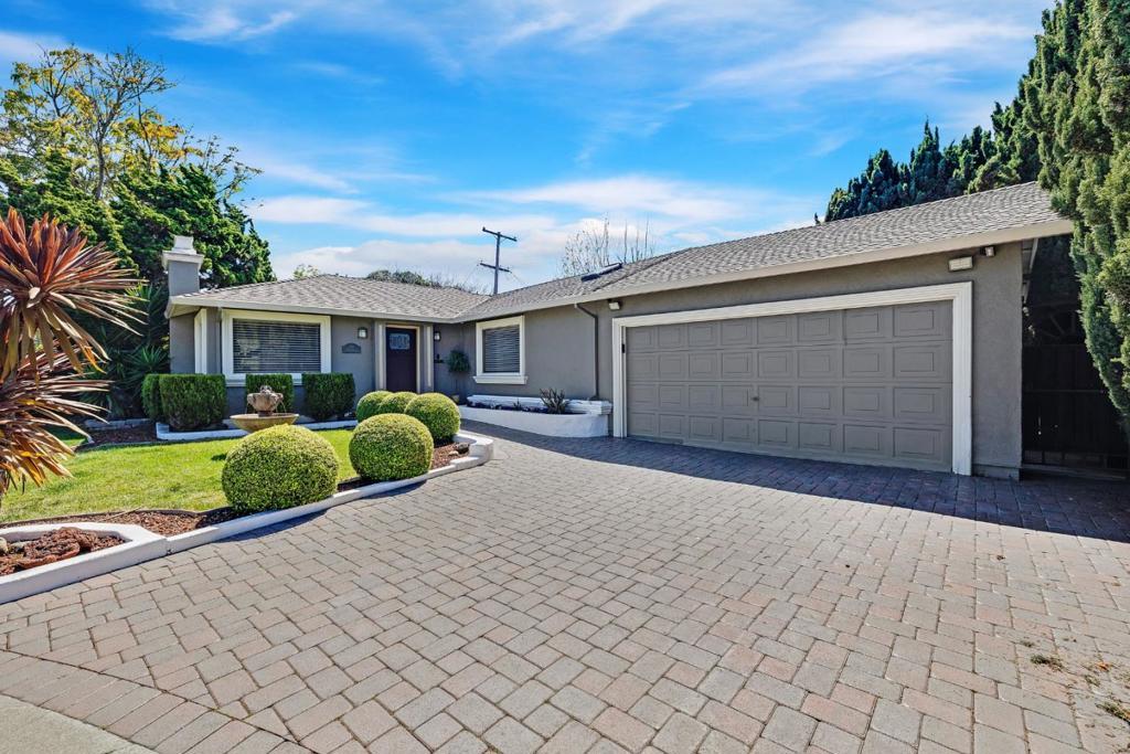 Photo of Listing #ML82001000