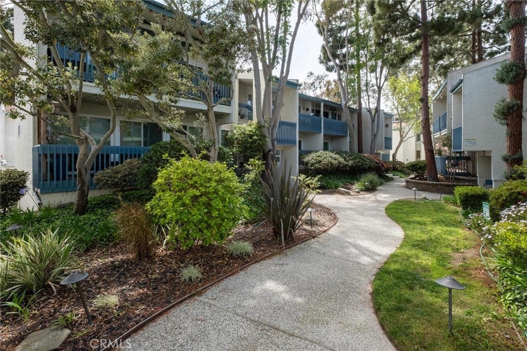 Photo of Listing #SB25077363