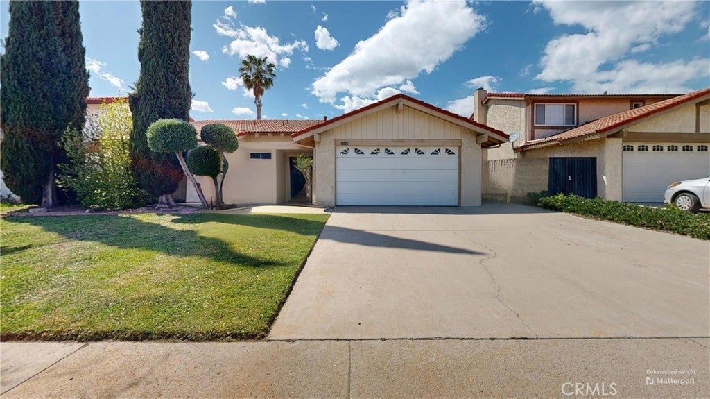 Photo of Listing #SR25078797