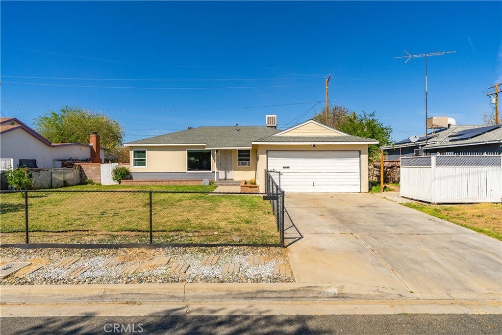 Photo of Listing #SR25076989