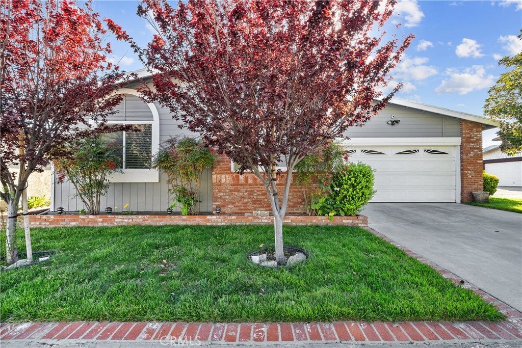 Photo of Listing #SR25078790