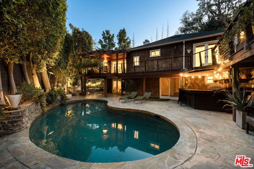 Photo of Listing #25515941