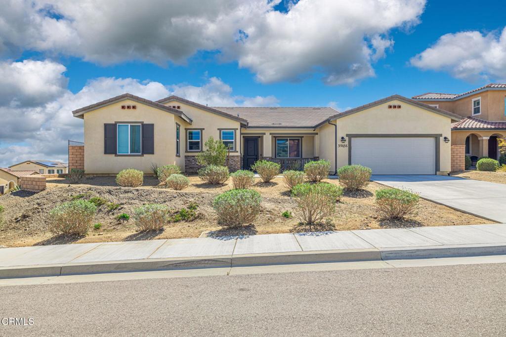 Photo of Listing #V1-29230