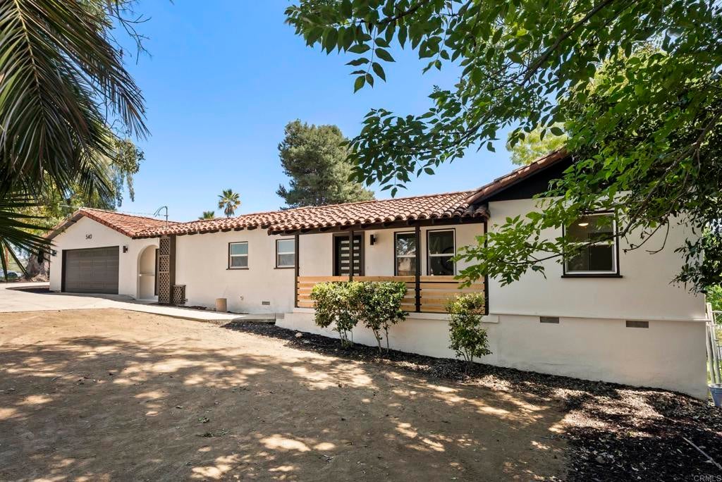 Photo of Listing #PTP2502544