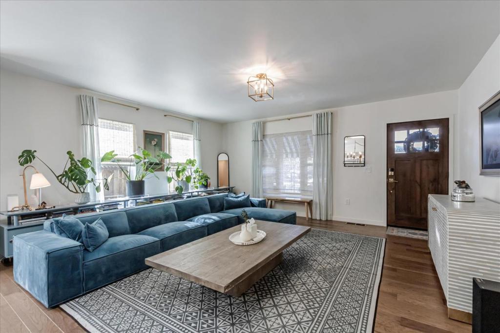 Photo of Listing #ML82001799