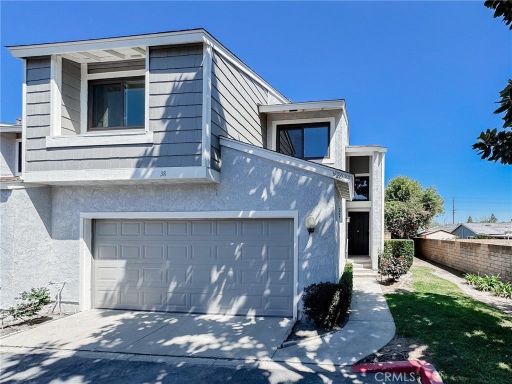 Photo of Listing #IV25078188