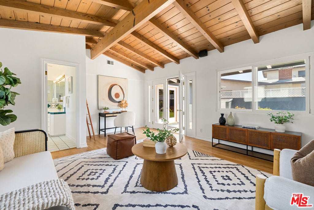 Photo of Listing #25521091