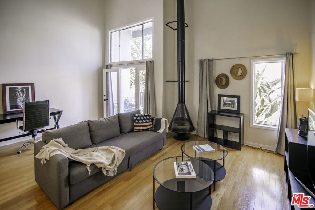 Photo of Listing #25523767