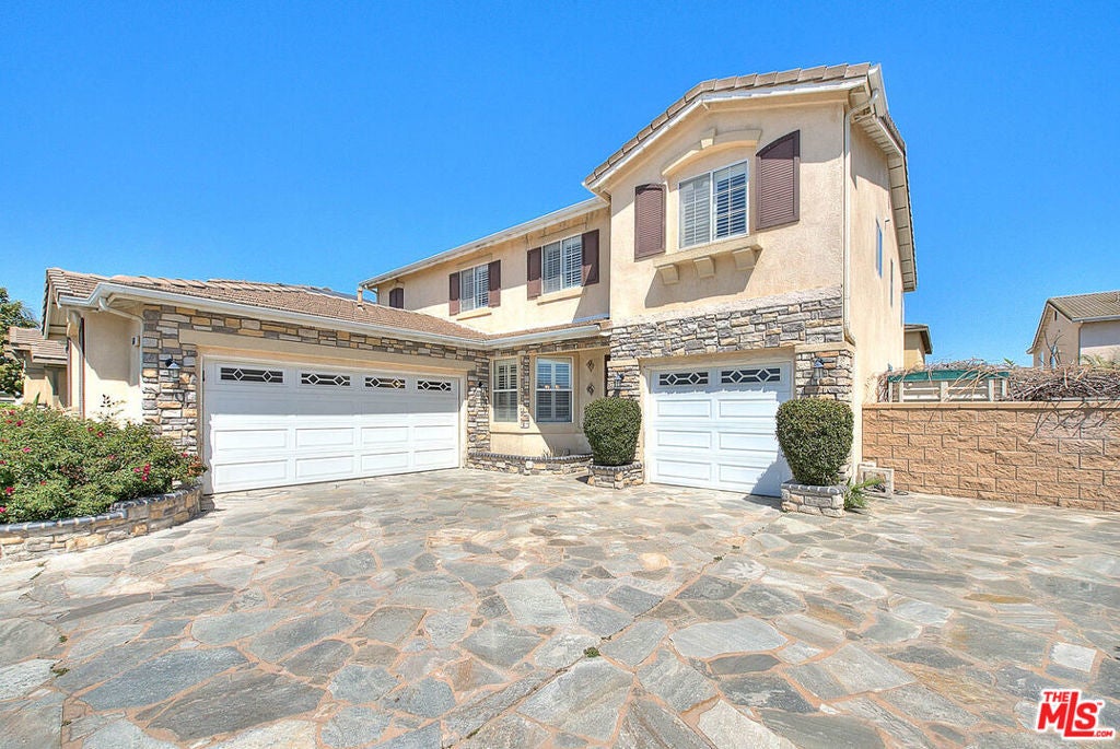 Photo of Listing #25519809