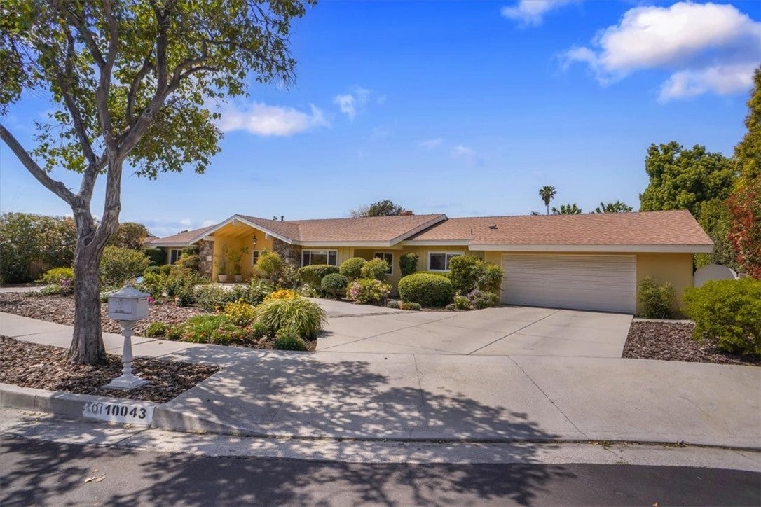 Photo of Listing #SR25077758