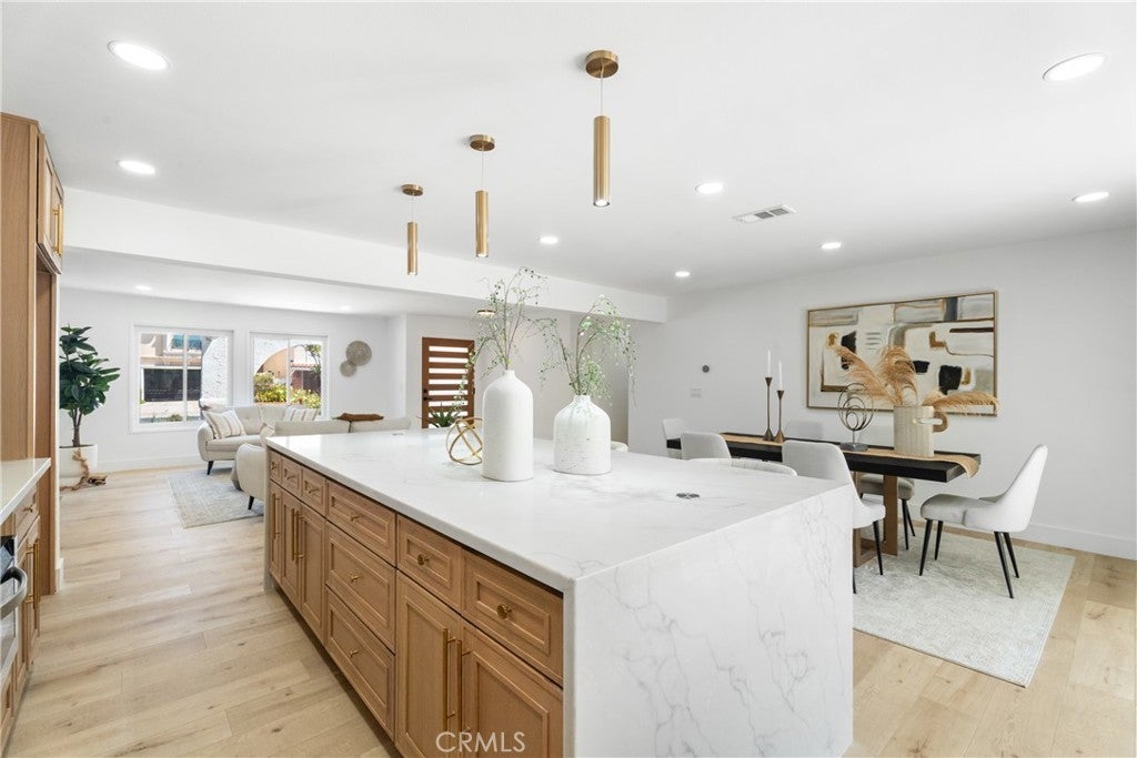 Photo of Listing #OC25078994