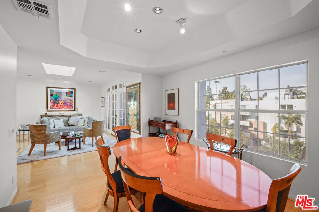 Photo of Listing #25523867