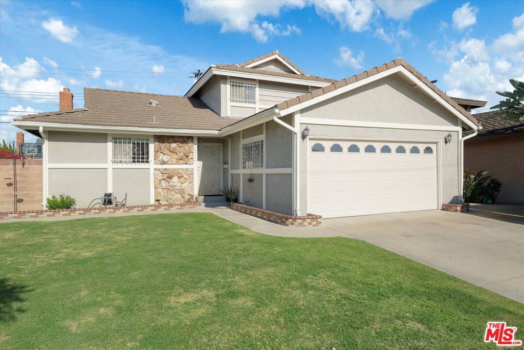 Photo of Listing #25523933