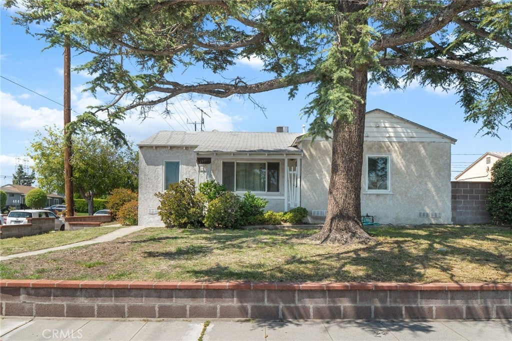 Photo of Listing #SR25079138