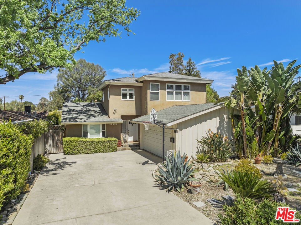 Photo of Listing #25523367