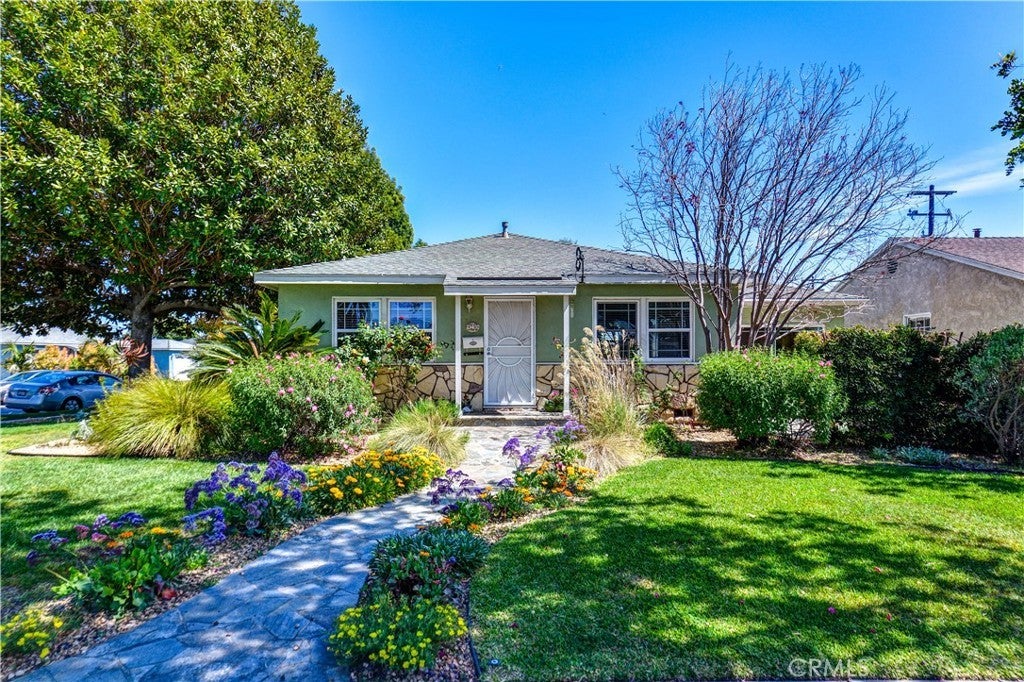 Photo of Listing #PW25078700