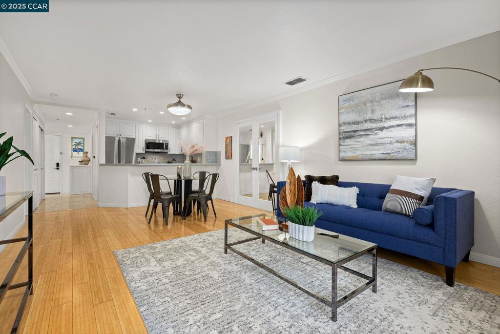 Photo of Listing #41092902