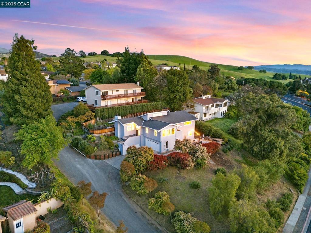 Photo of Listing #41092907