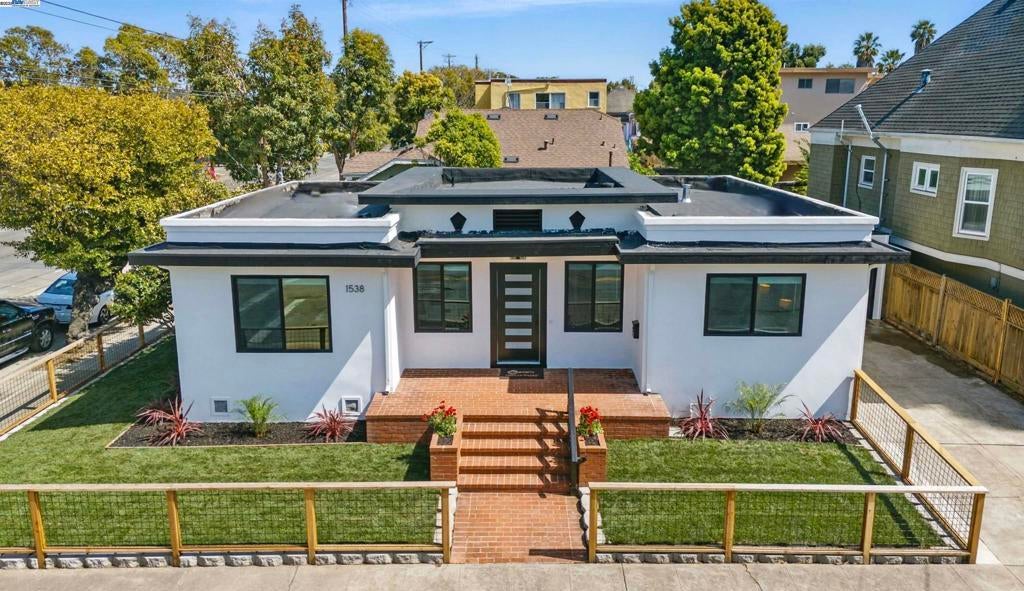 Photo of Listing #41092941