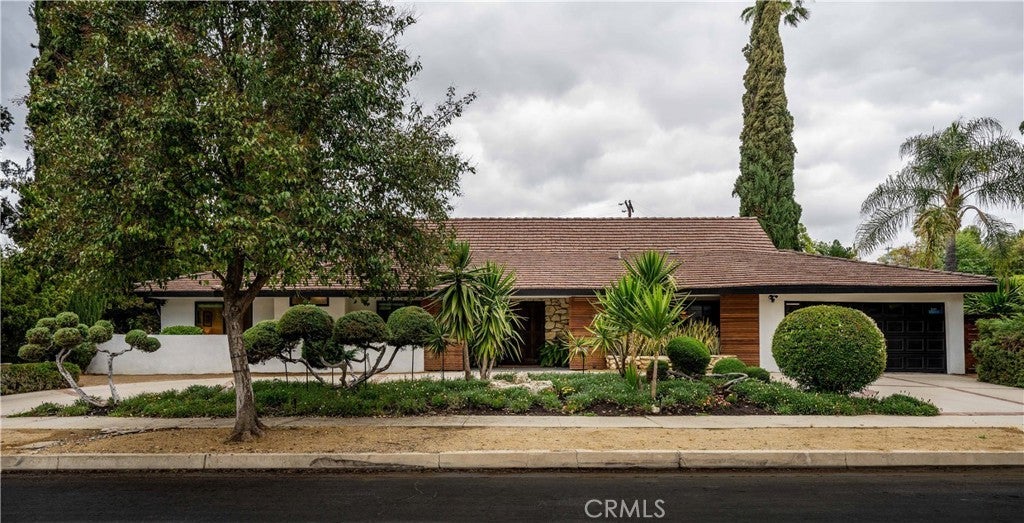 Photo of Listing #SR25078629