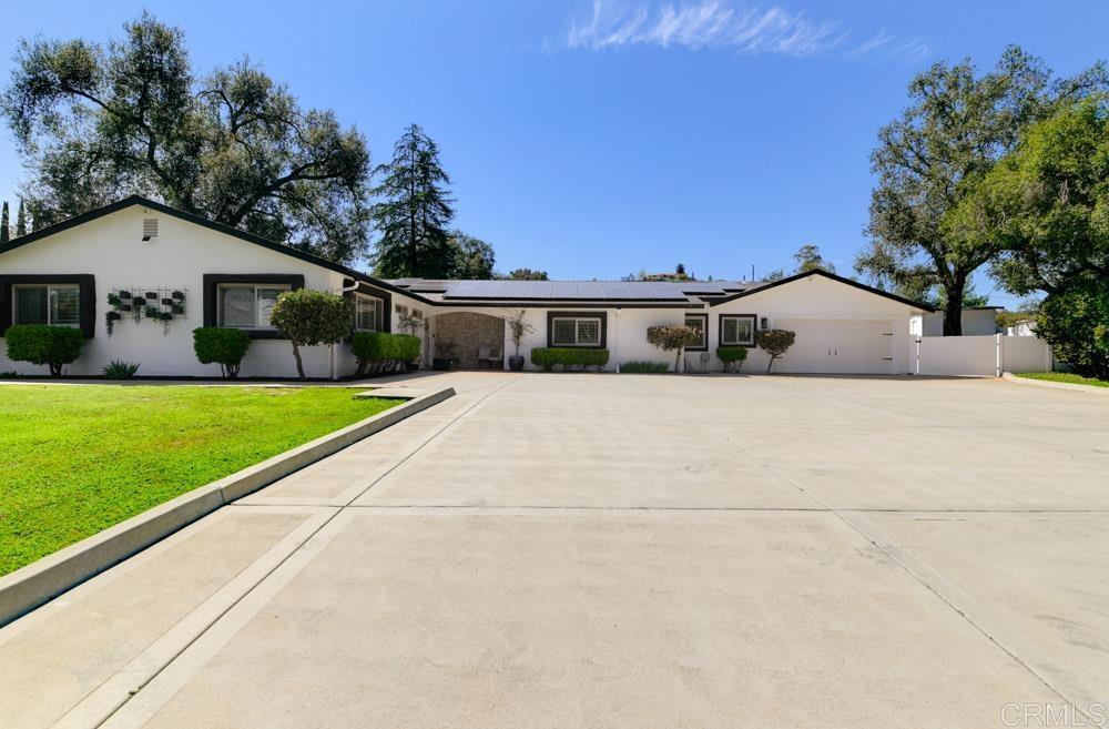 Photo of Listing #PTP2502575