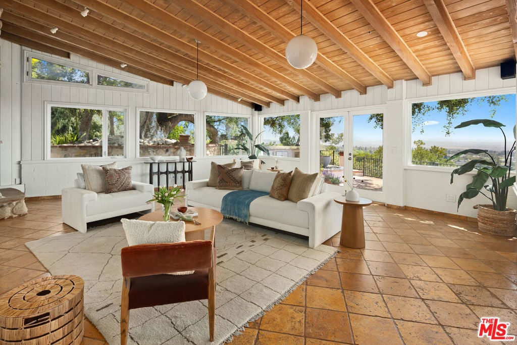 Photo of Listing #25523973