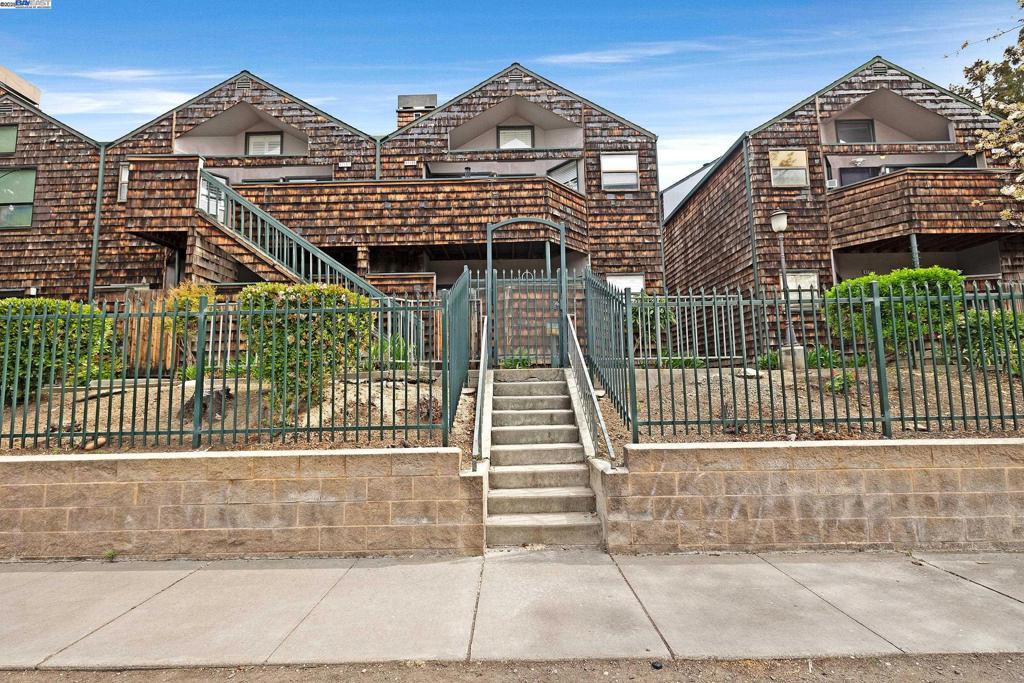 Photo of Listing #41093033