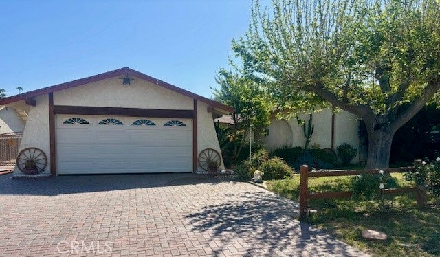 Photo of Listing #IV25079106