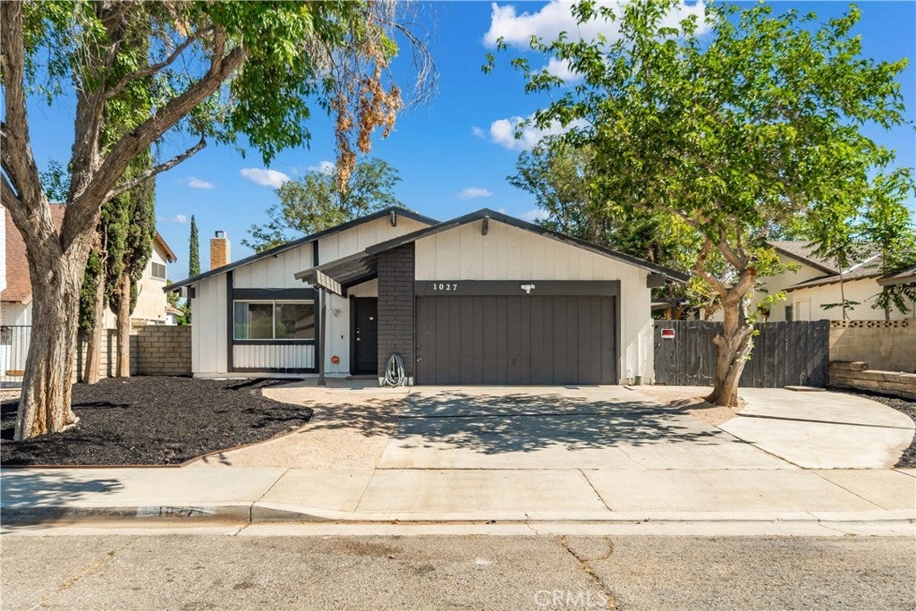 Photo of Listing #SR25080253