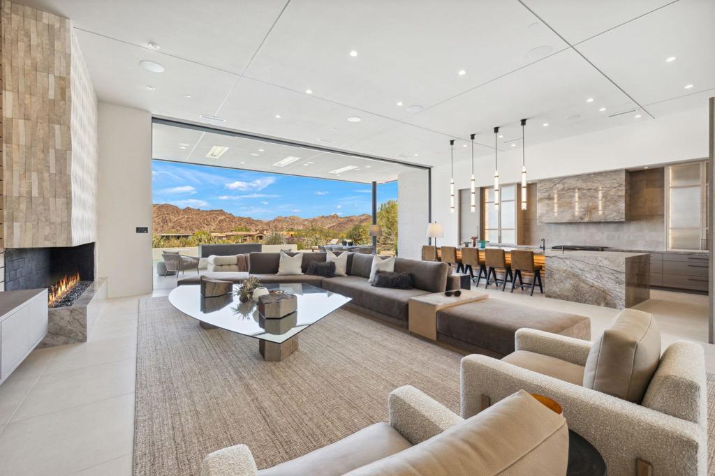 74304 Desert Arroyo Trail, Indian Wells