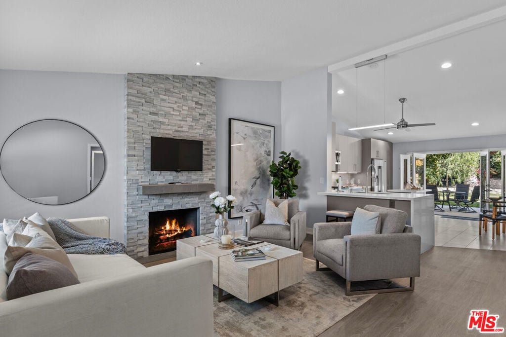 Photo of Listing #25524145