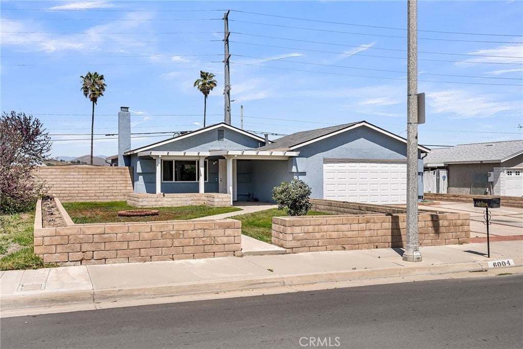 Photo of Listing #IV25079572