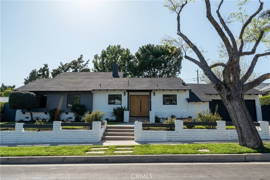 Photo of Listing #SR25080136