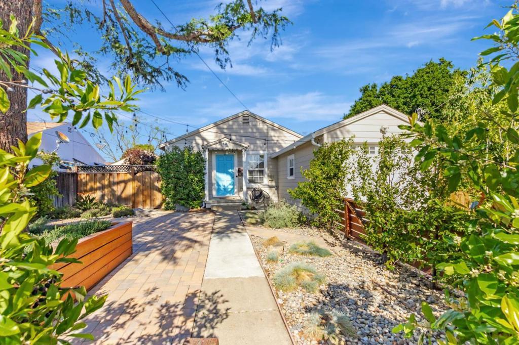 Photo of Listing #ML82002295