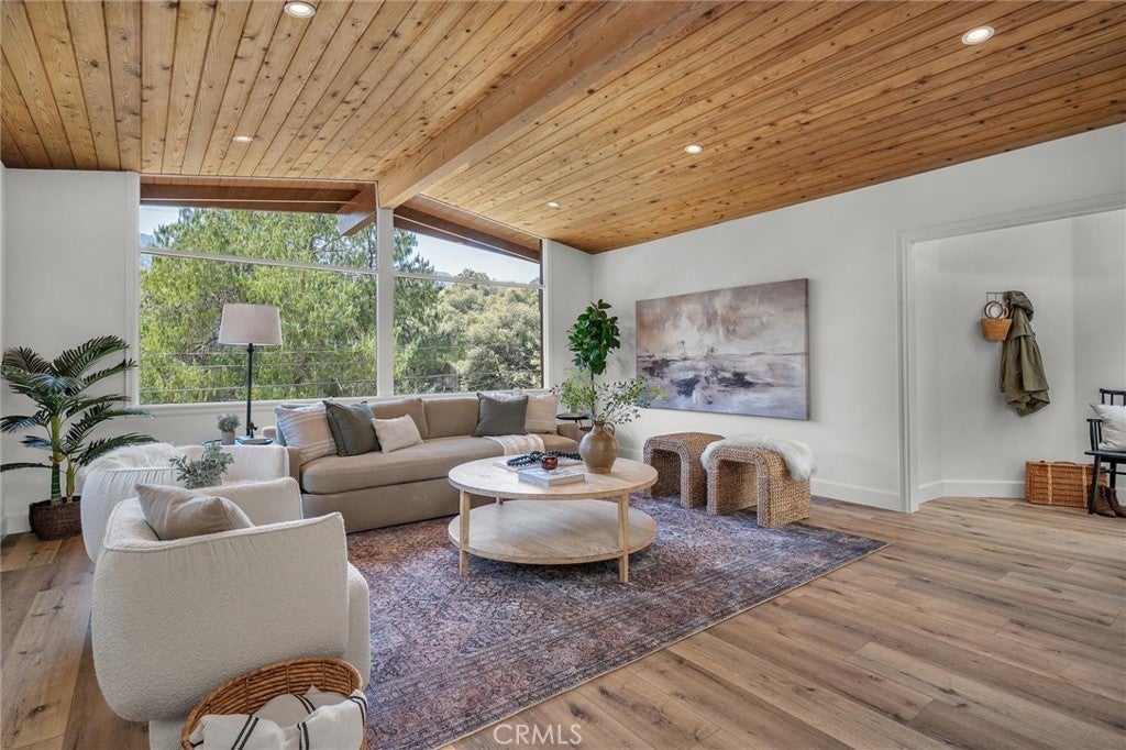 Photo of Listing #SR25079288