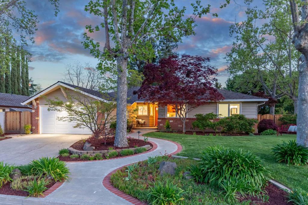 Photo of Listing #ML82002306