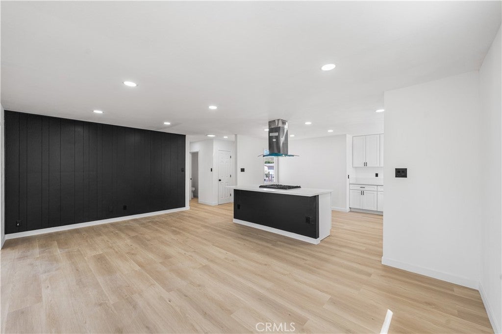 Photo of Listing #SR25080805