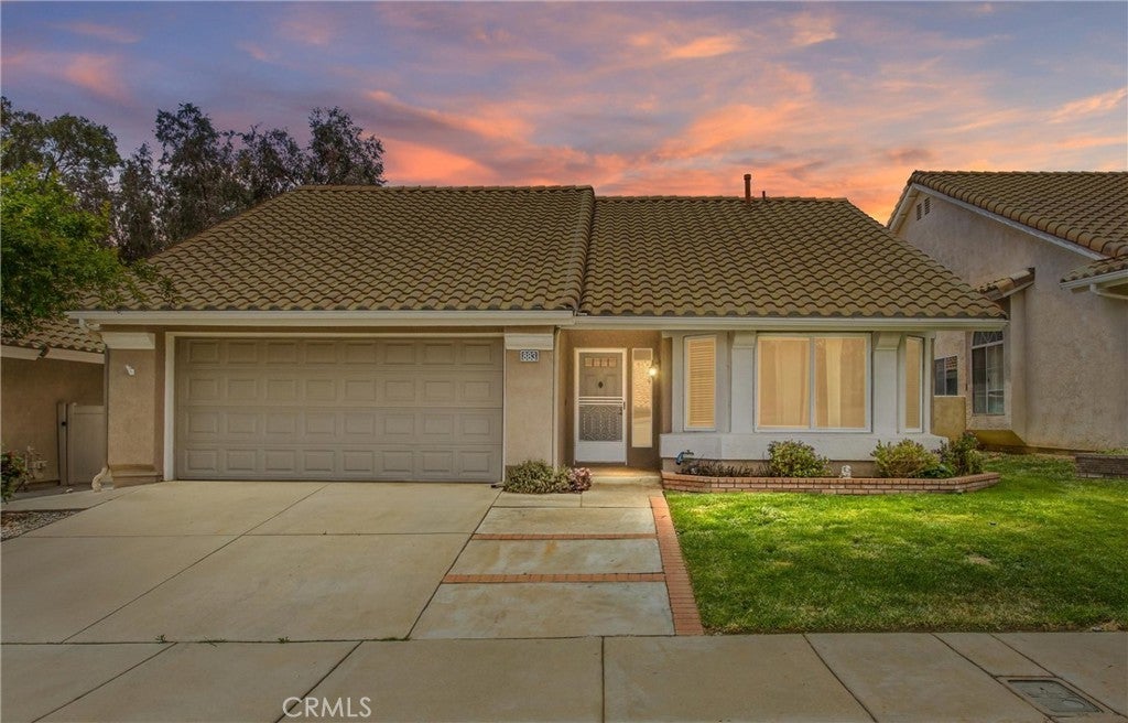 Photo of Listing #IV25076641