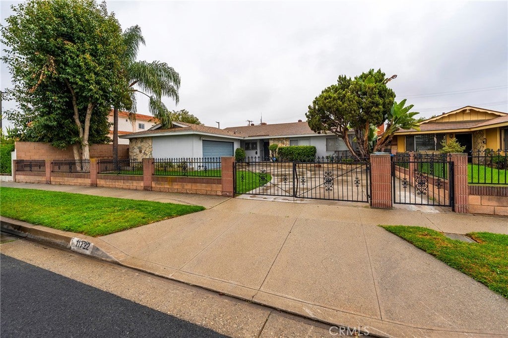 Photo of Listing #PV25080996