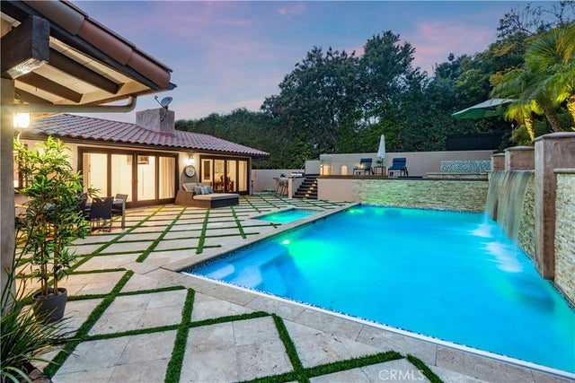 1229 Via Coronel, Palos Verdes Estates.