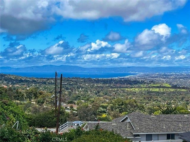 19 Surrey Lane, Rancho Palos Verdes.