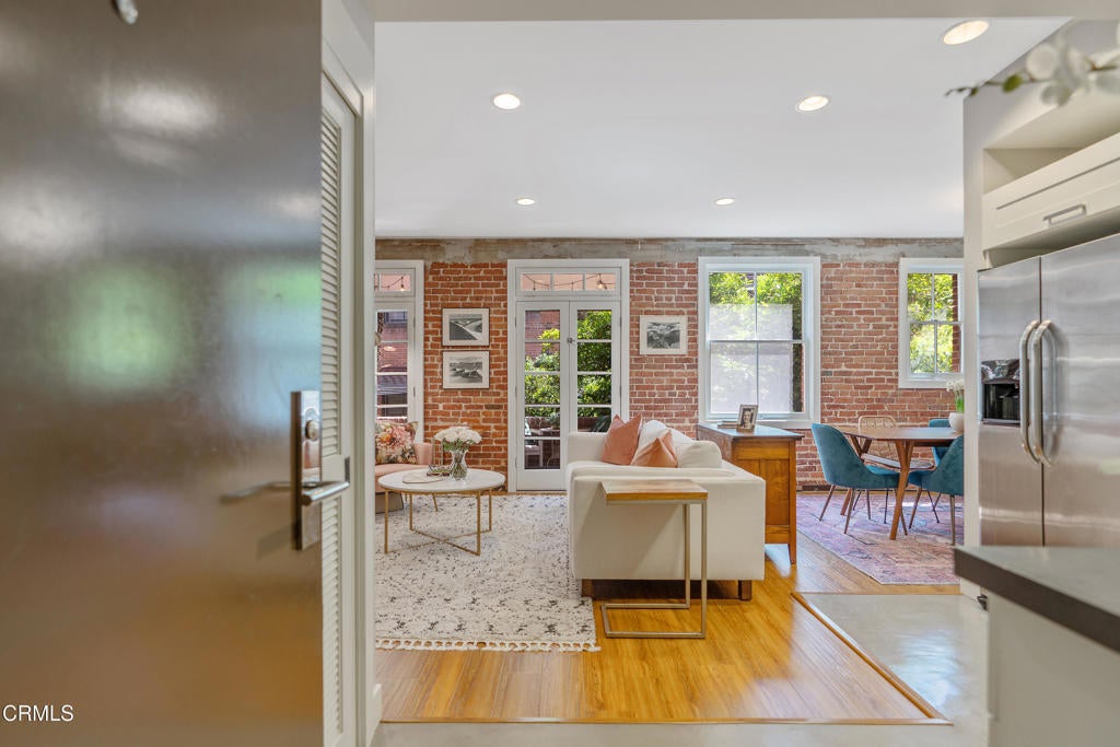 Photo of Listing #P1-21735