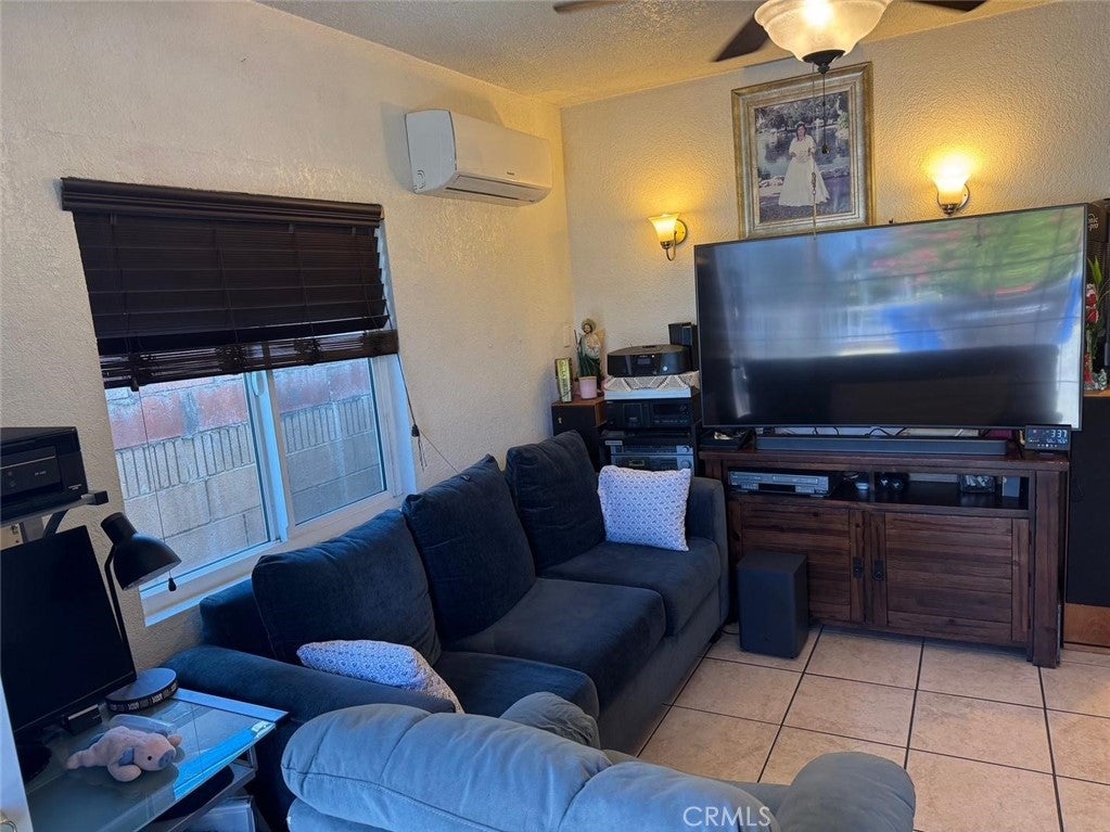 Photo of Listing #DW25081634