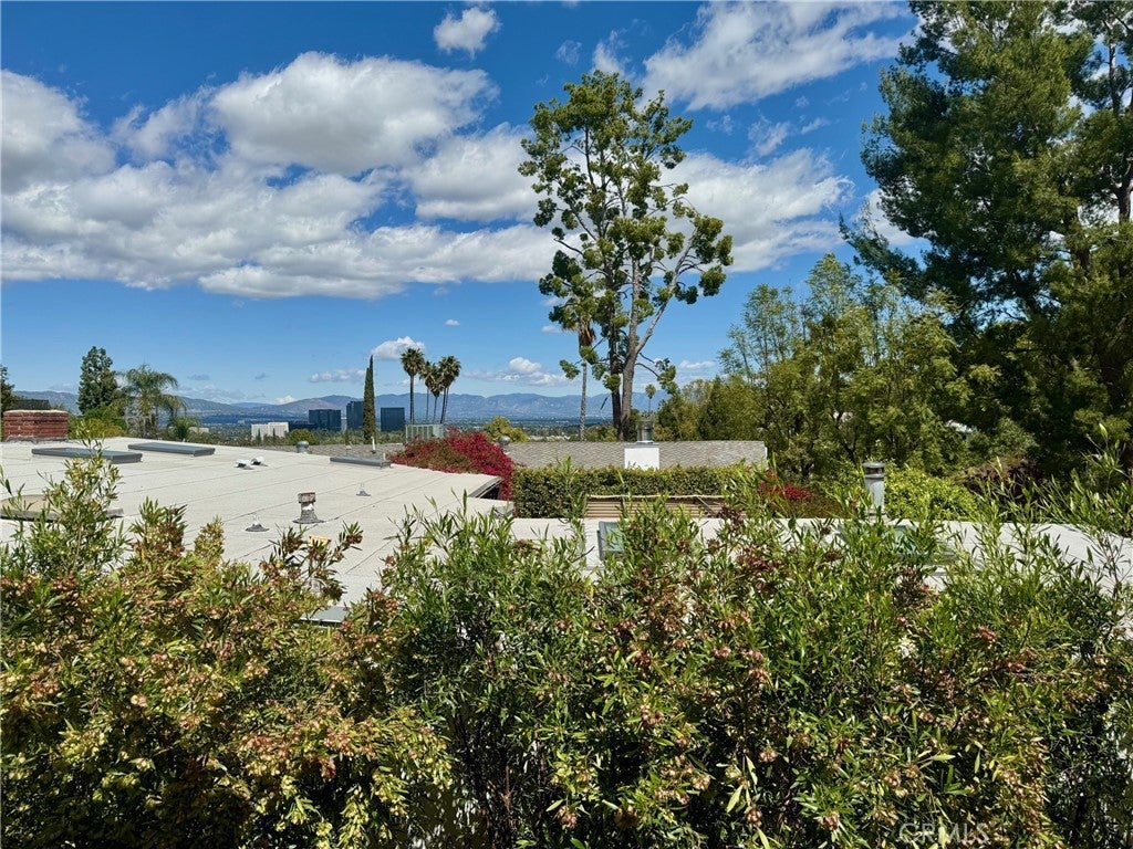 Photo of Listing #SR25081797